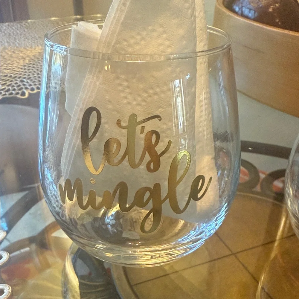 Gold Lettered Stemless Wine Glass Set